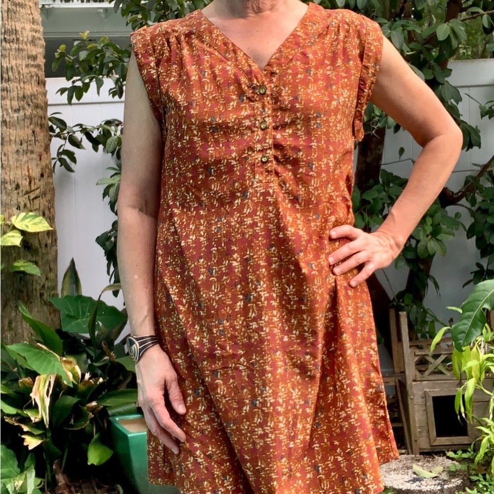 Edge Rust Button-Front Midi Dress